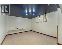 250 Mt Lorette Close SE - photo 27