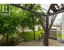 250 Mt Lorette Close SE - photo 30