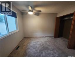 306 3rd Avenue W, Leader, SK S0N1H0 Photo 17