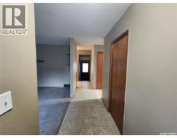 306 3rd Avenue W, Leader, SK S0N1H0 Photo 12