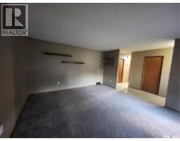 Laundry room - 306 3rd Avenue W, Leader, SK S0N1H0 Photo 10