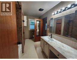 306 3rd Avenue W, Leader, SK S0N1H0 Photo 18