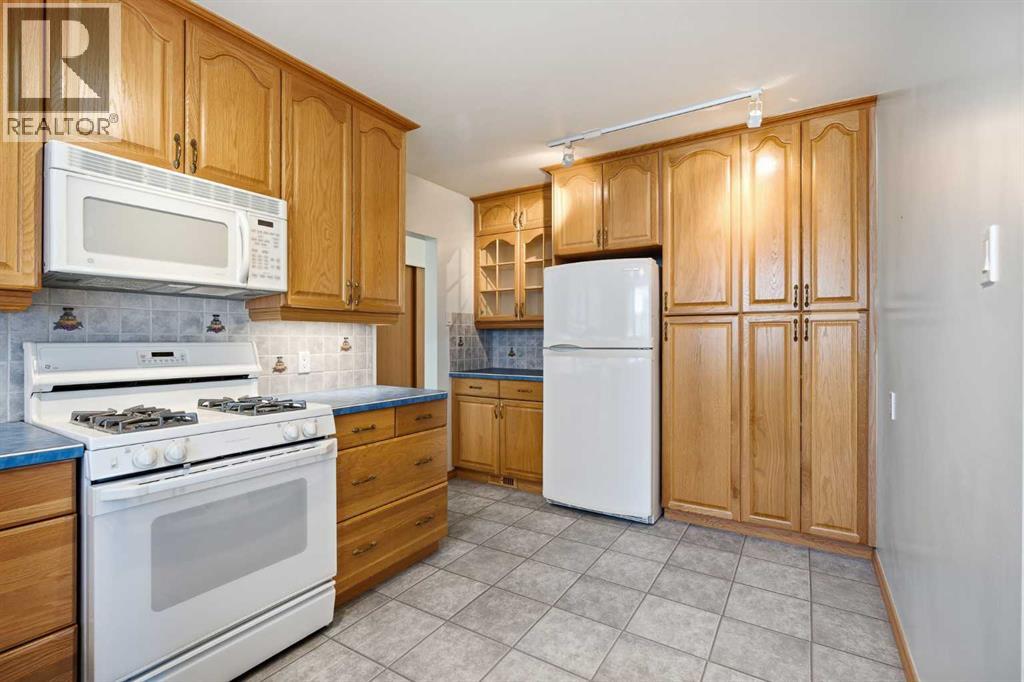 4327 19 Street NW - Image 12