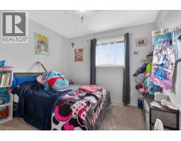 4pc Bathroom - 10004, 93 Ave, Wembley, AB T0H3S0 Photo 11