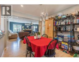 Kitchen - 877 Hutchinson Rd, Cobble Hill, BC V0R1L0 Photo 6