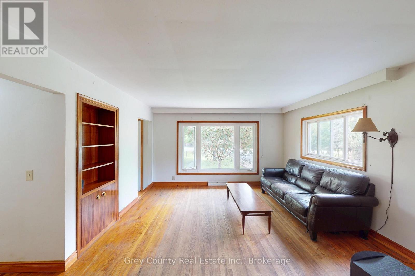 235341 GREY 13 ROAD - 14