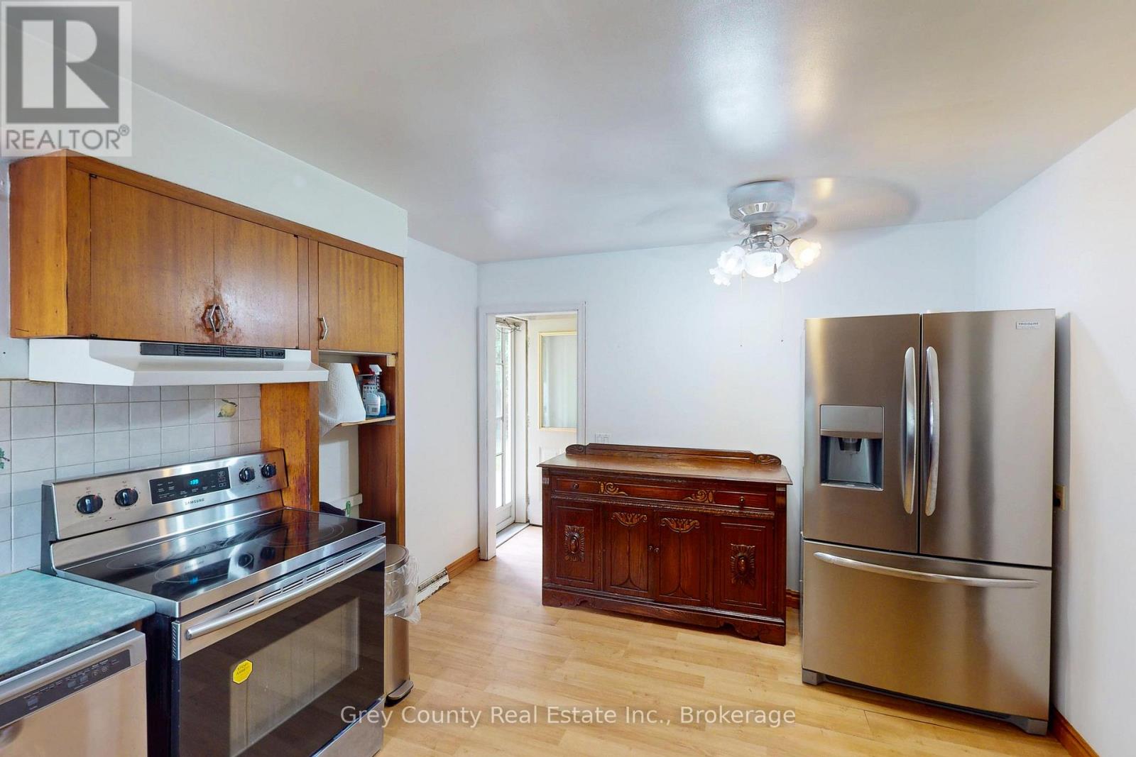 235341 GREY 13 ROAD - Image 17