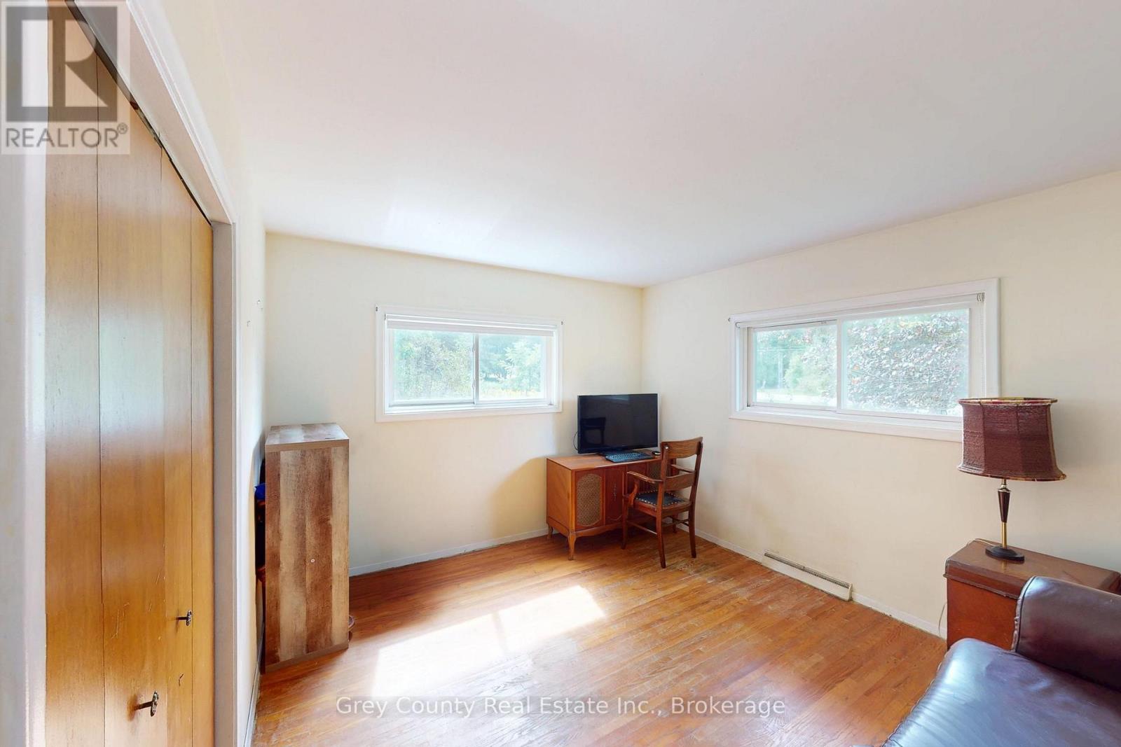 235341 GREY 13 ROAD - 19