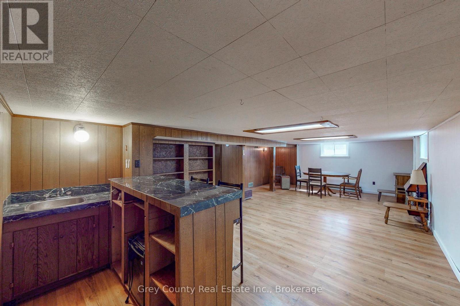235341 GREY 13 ROAD - 29