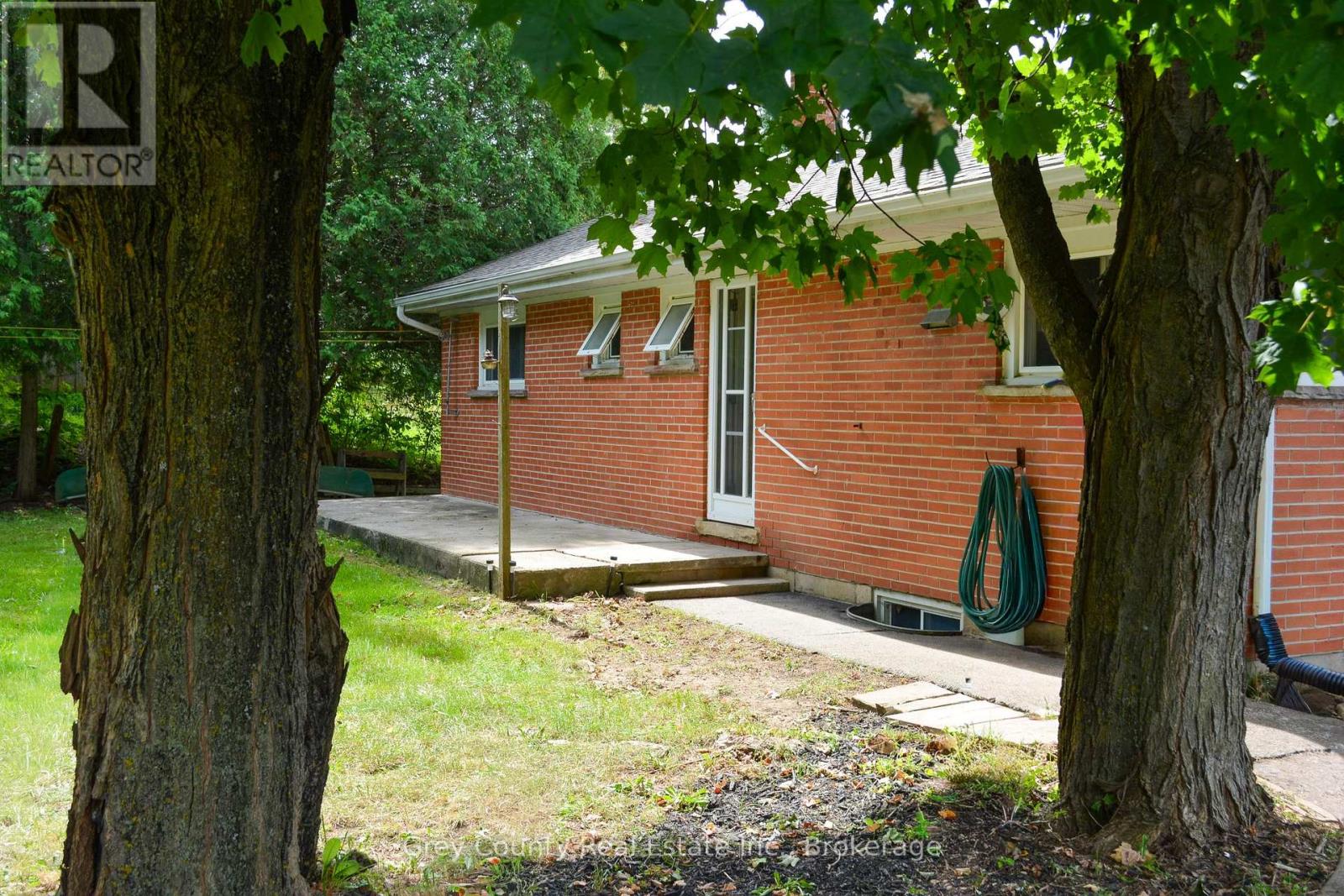 235341 GREY 13 ROAD - 33
