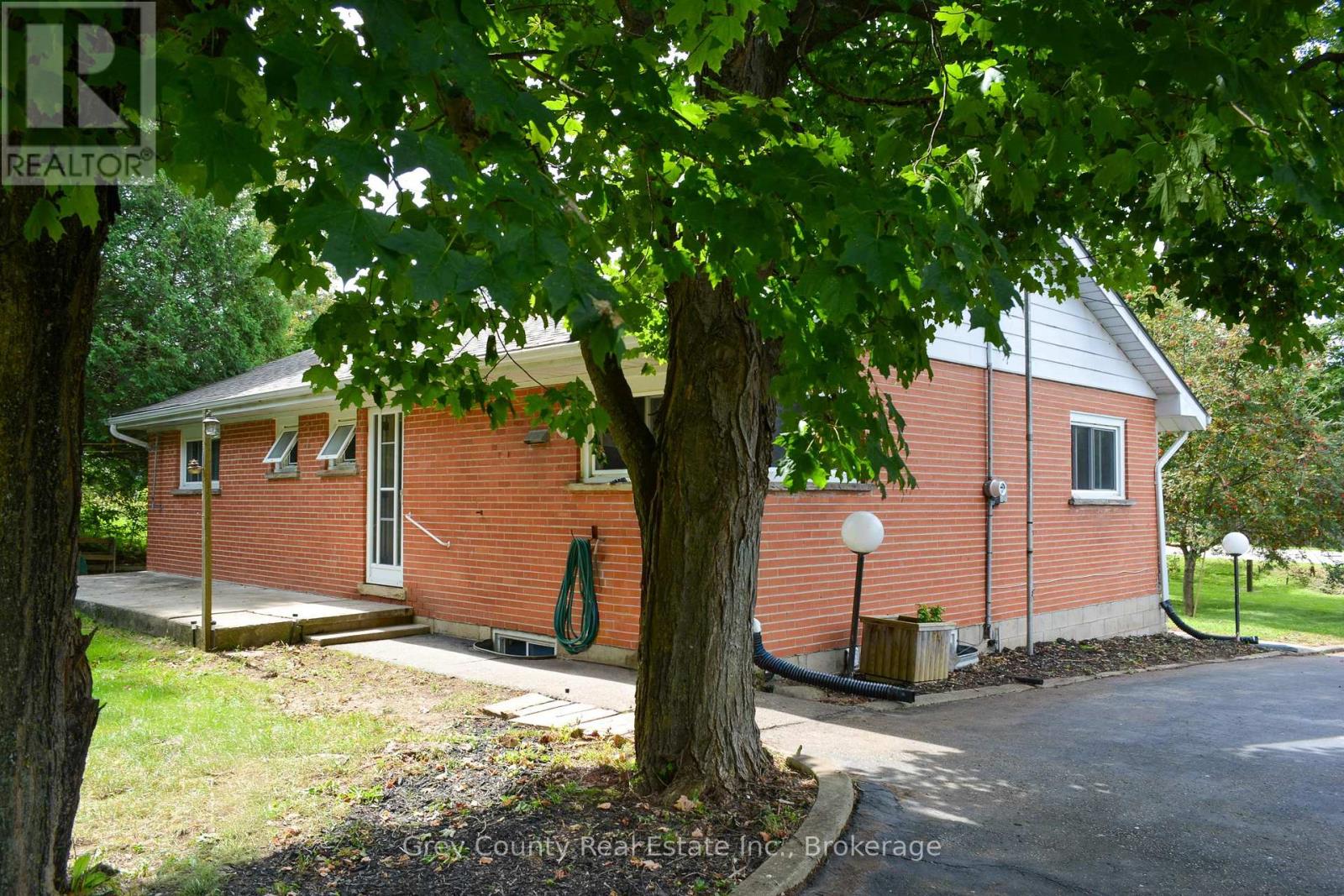 235341 GREY 13 ROAD - Image 34