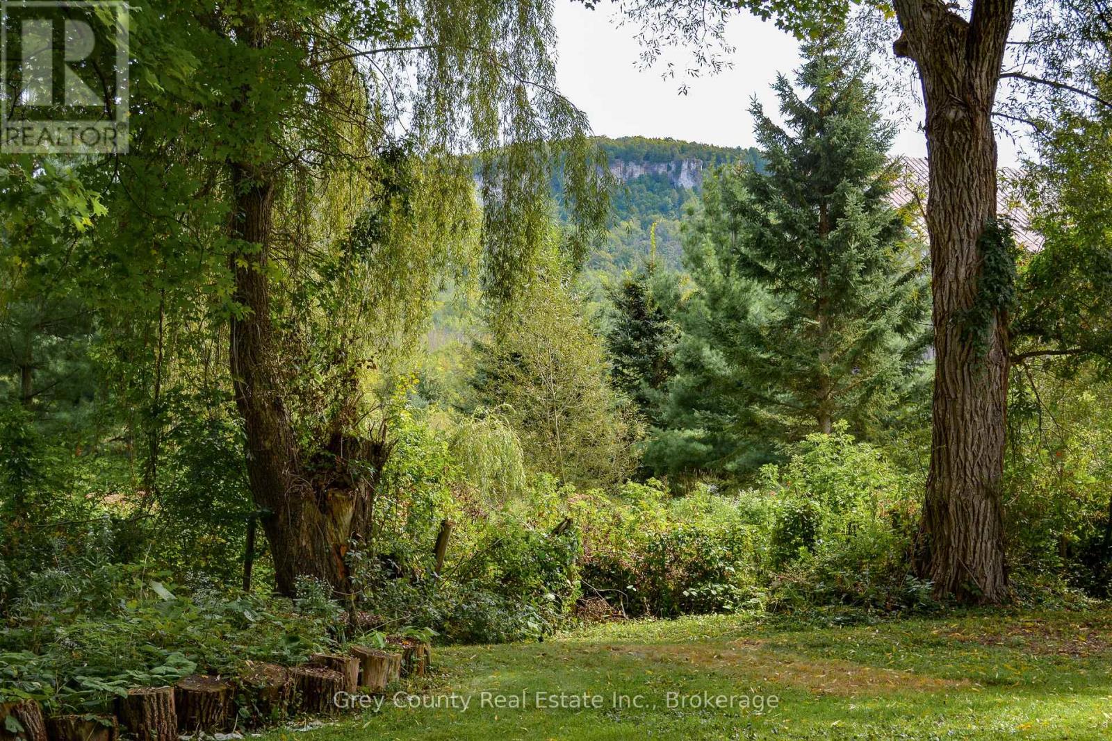 235341 GREY 13 ROAD - 39