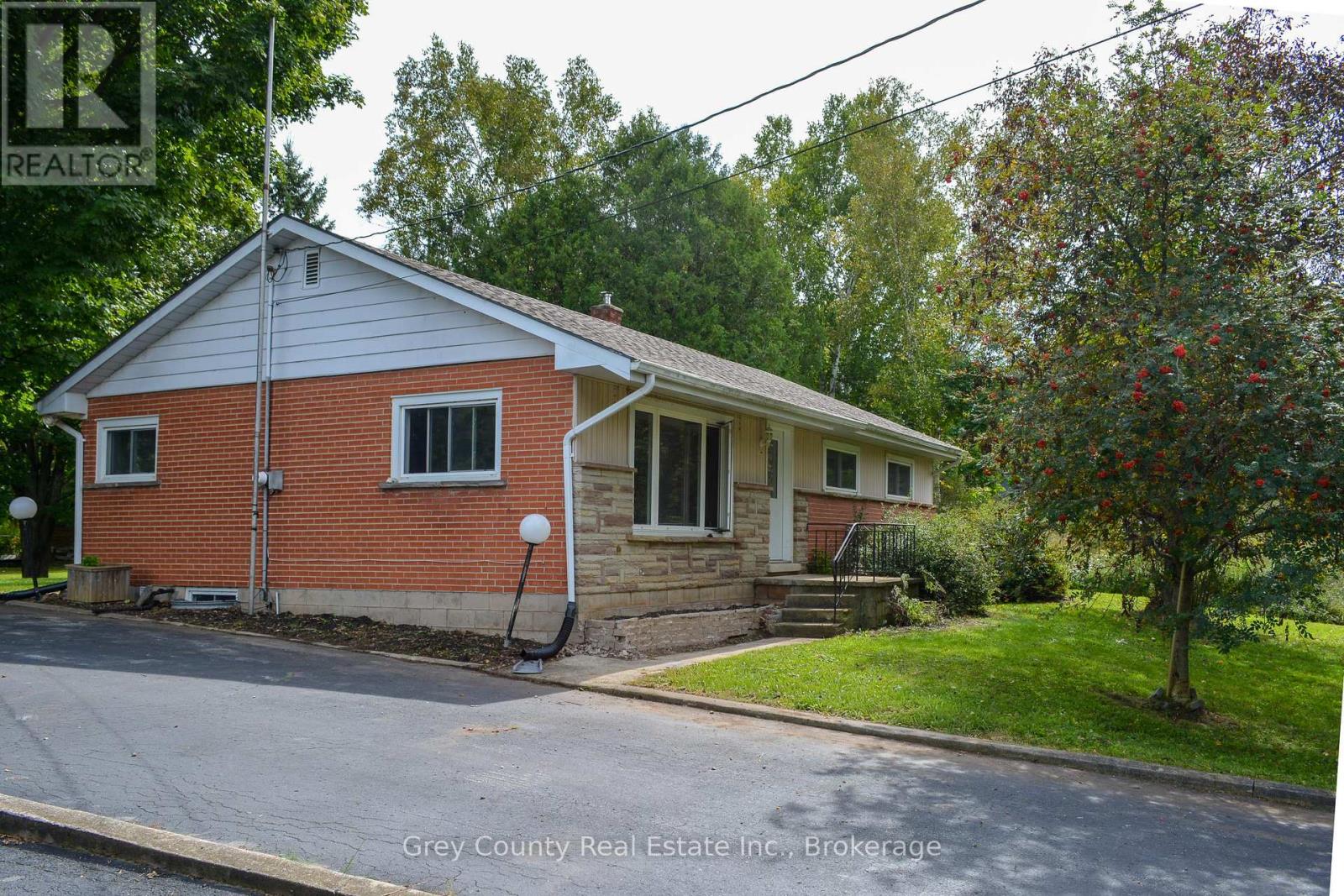 235341 GREY 13 ROAD - 7