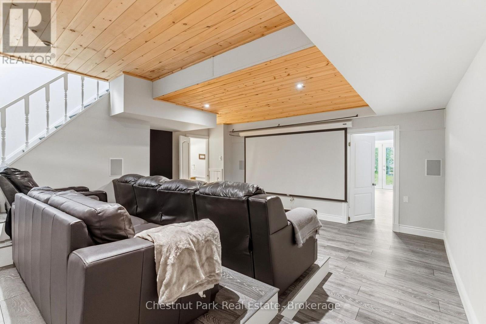 98 WOODLAND DRIVE - Image 30