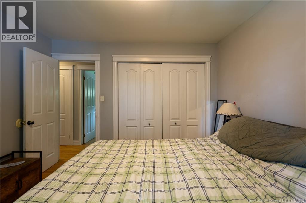 14 Brewster Street - 15