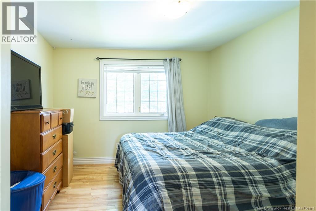 14 Brewster Street - 17