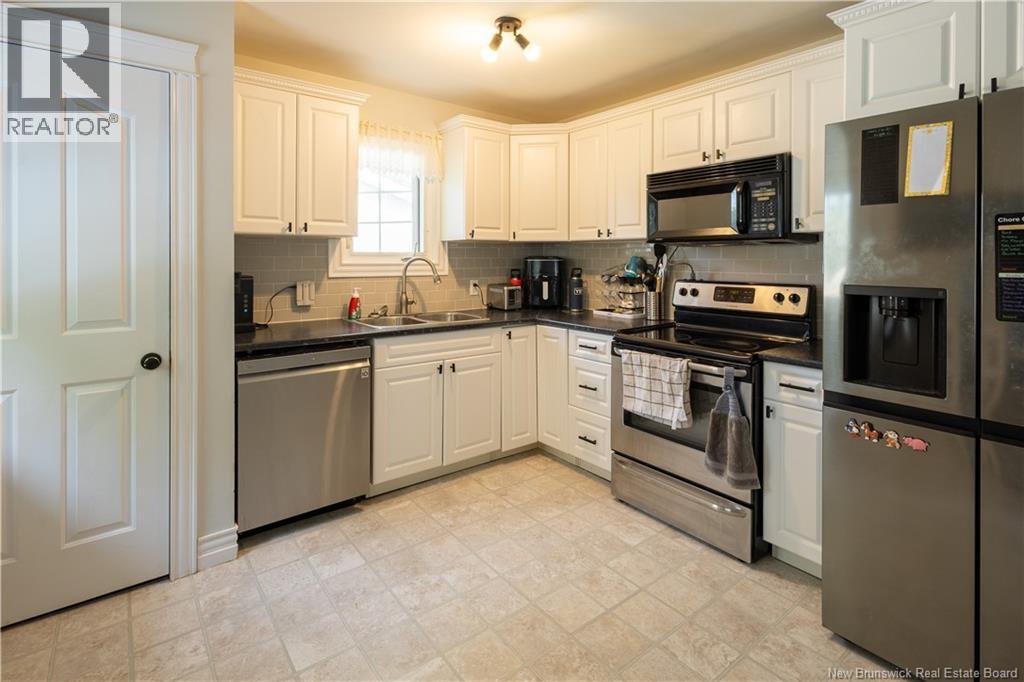 14 Brewster Street - 7