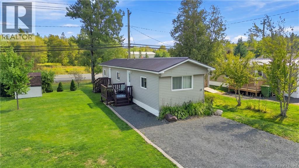 19 Hedgeview Drive - 1