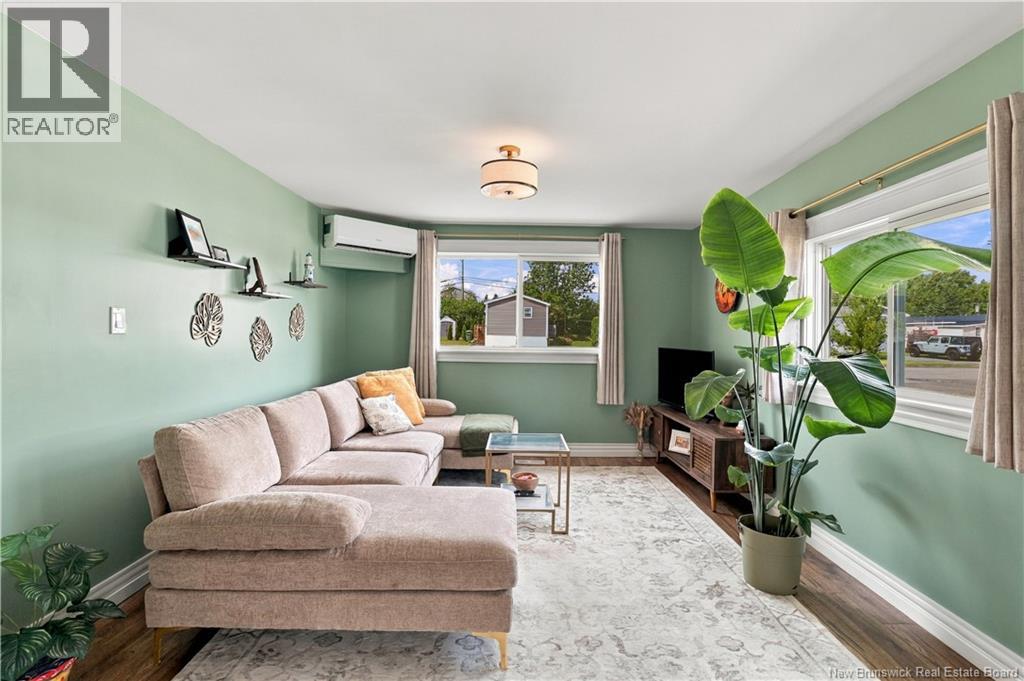 19 Hedgeview Drive, Hanwell — photo 5