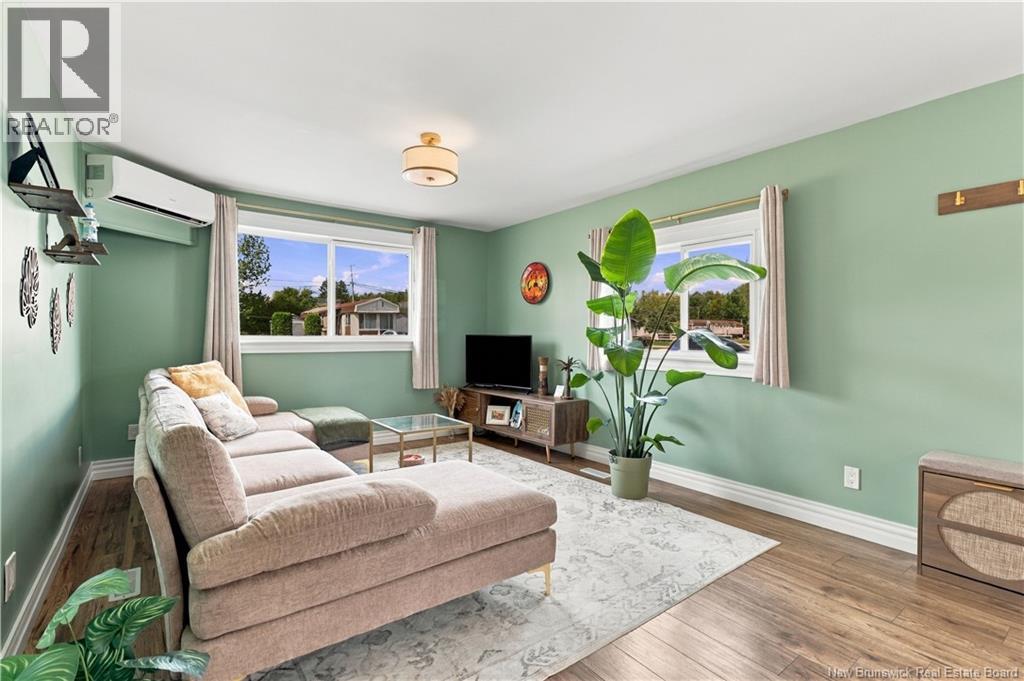 19 Hedgeview Drive, Hanwell — photo 7