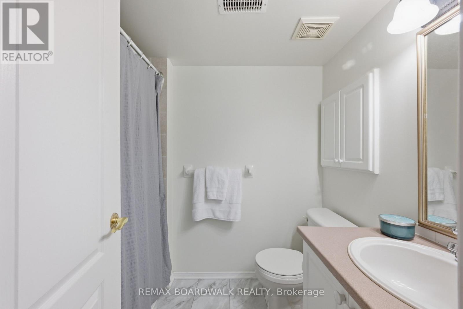 2 Bed, 3 Bath House for Sale in Ottawa – 20 – 316 CRESTHAVEN DRIVE, Ottawa – MLS# X13770348 - Image 35