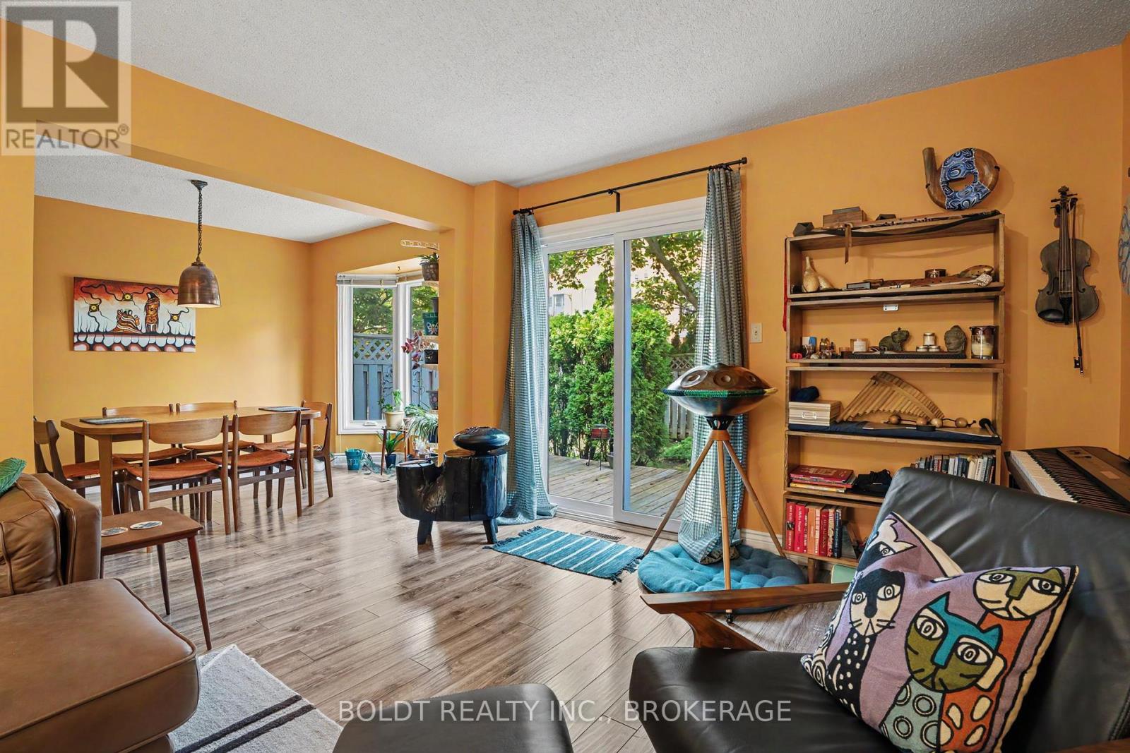 #12 7 DAVIDSON BOULEVARD - 10