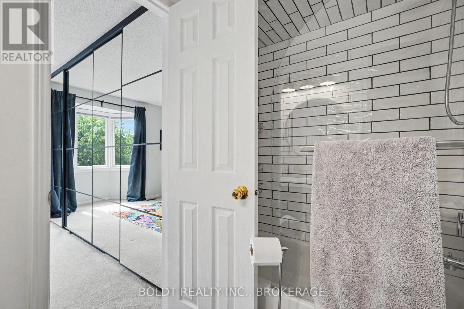 #12 7 DAVIDSON BOULEVARD - 24