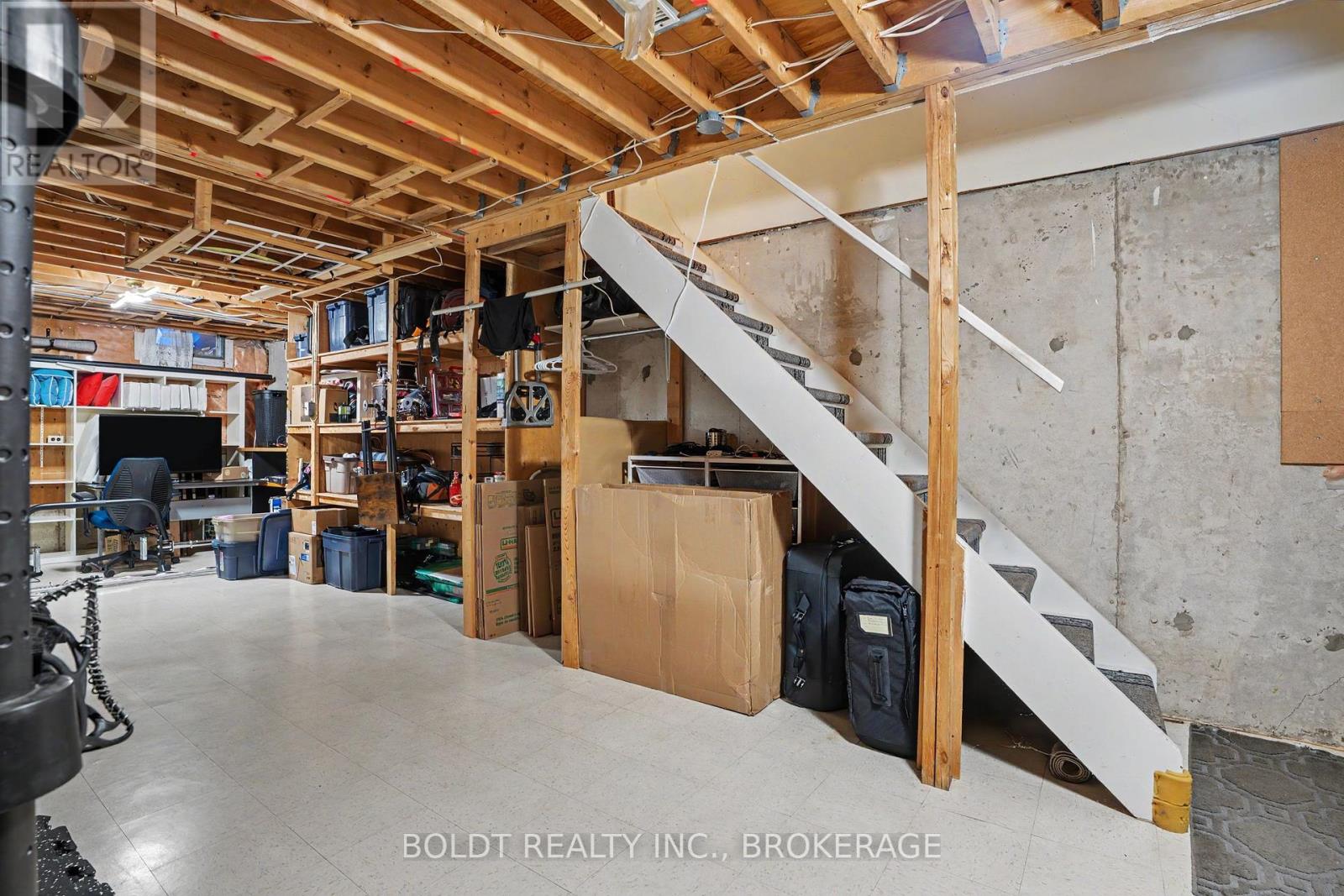 #12 7 DAVIDSON BOULEVARD - Image 35