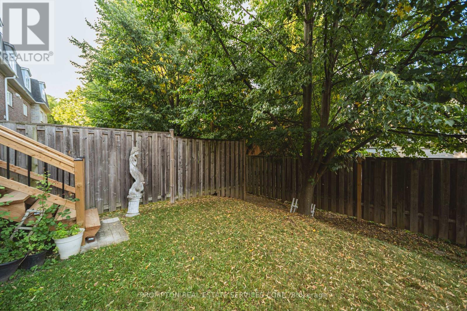 25 ROUTLIFFE LANE - 19