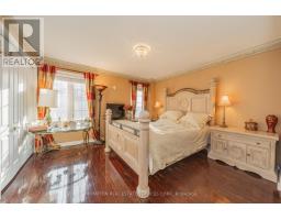 25 Routliffe Lane, Toronto, ON M2N0A5 Photo 10