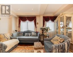 25 Routliffe Lane, Toronto, ON M2N0A5 Photo 7