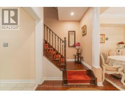 25 Routliffe Lane, Toronto, ON M2N0A5 Photo 8