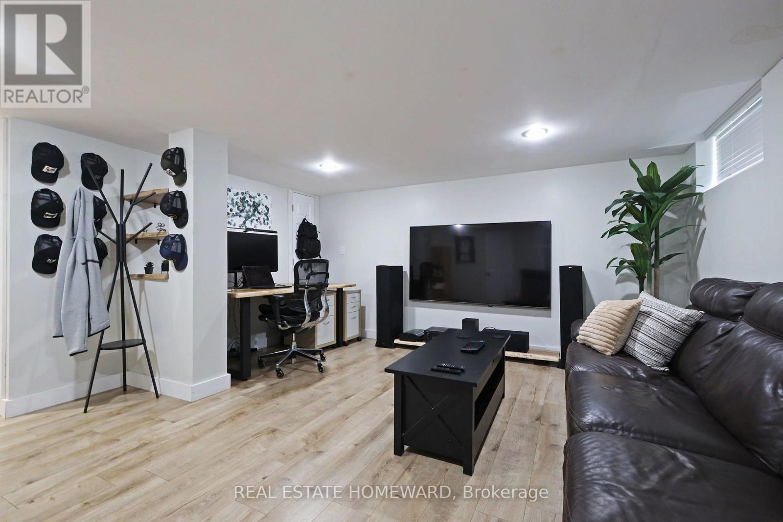 68 ELMER AVENUE - 42