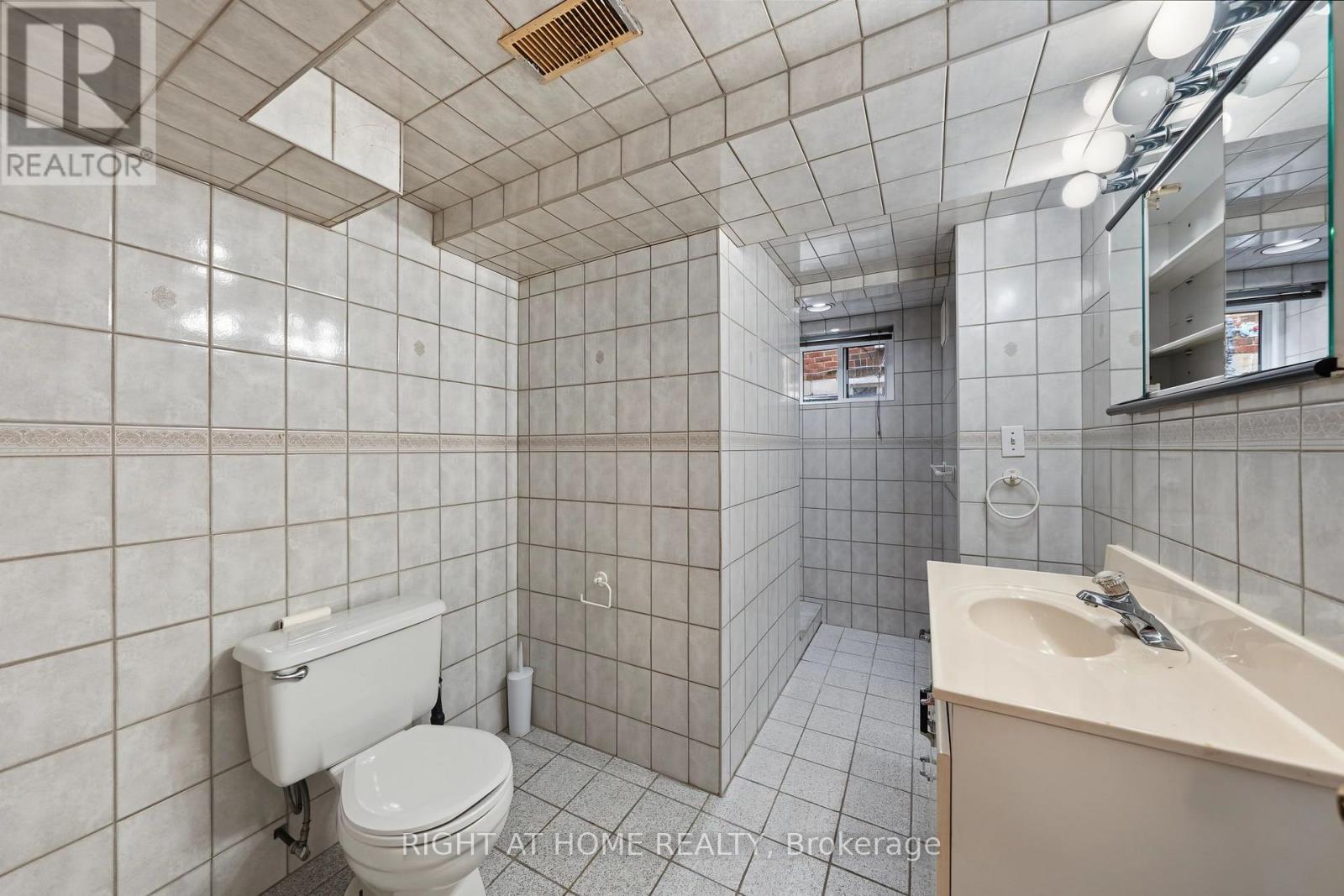 1008 KENNEDY ROAD - 26