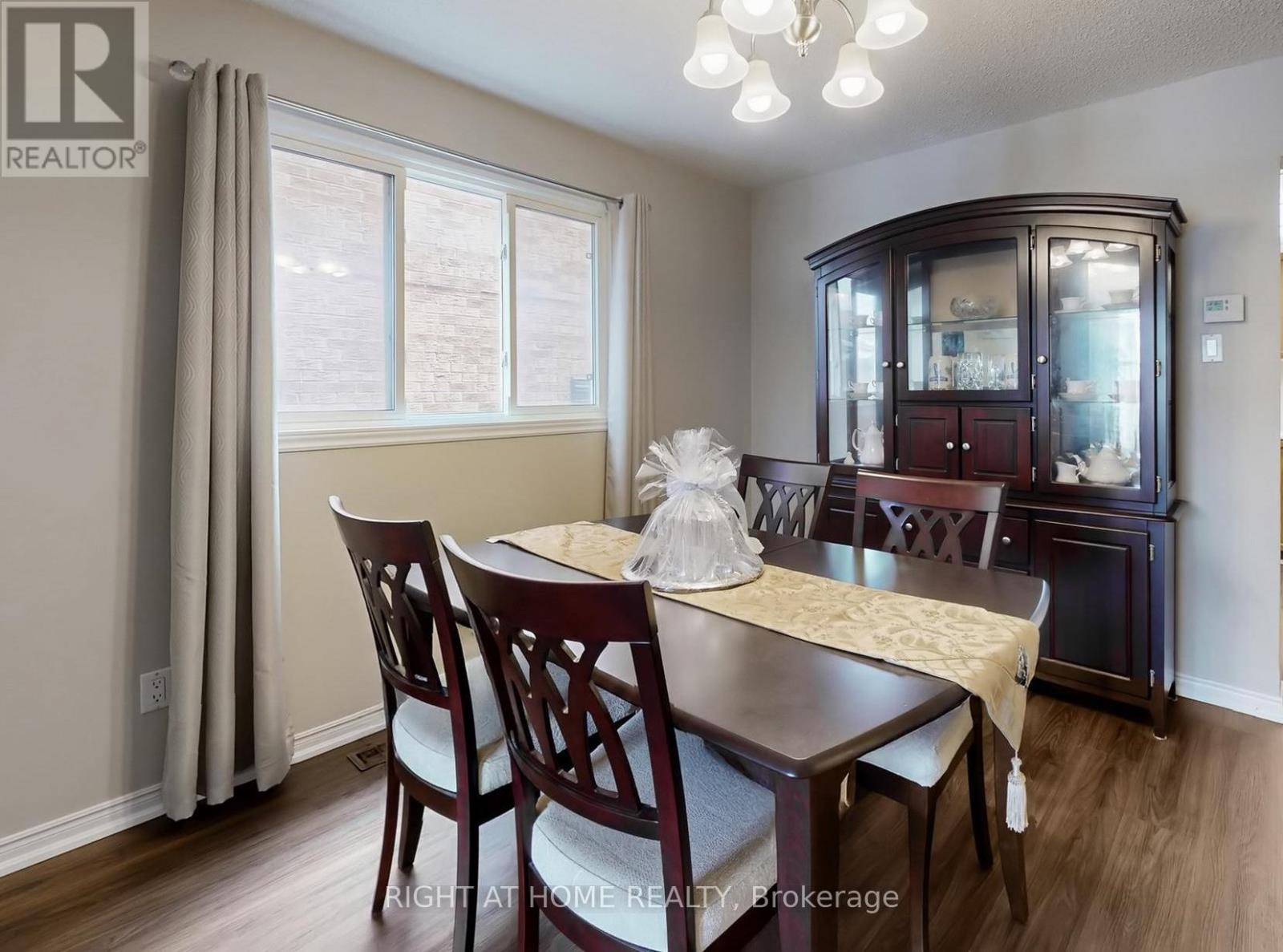 531 STEEPLE HILL - 6