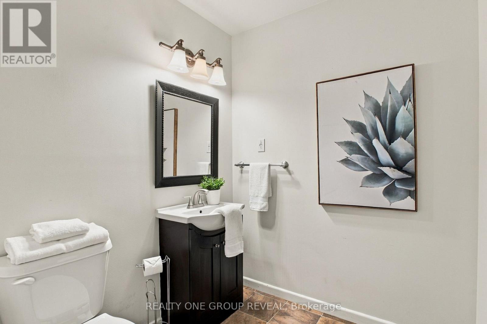 2163 BOUNDARY ROAD - Image 22