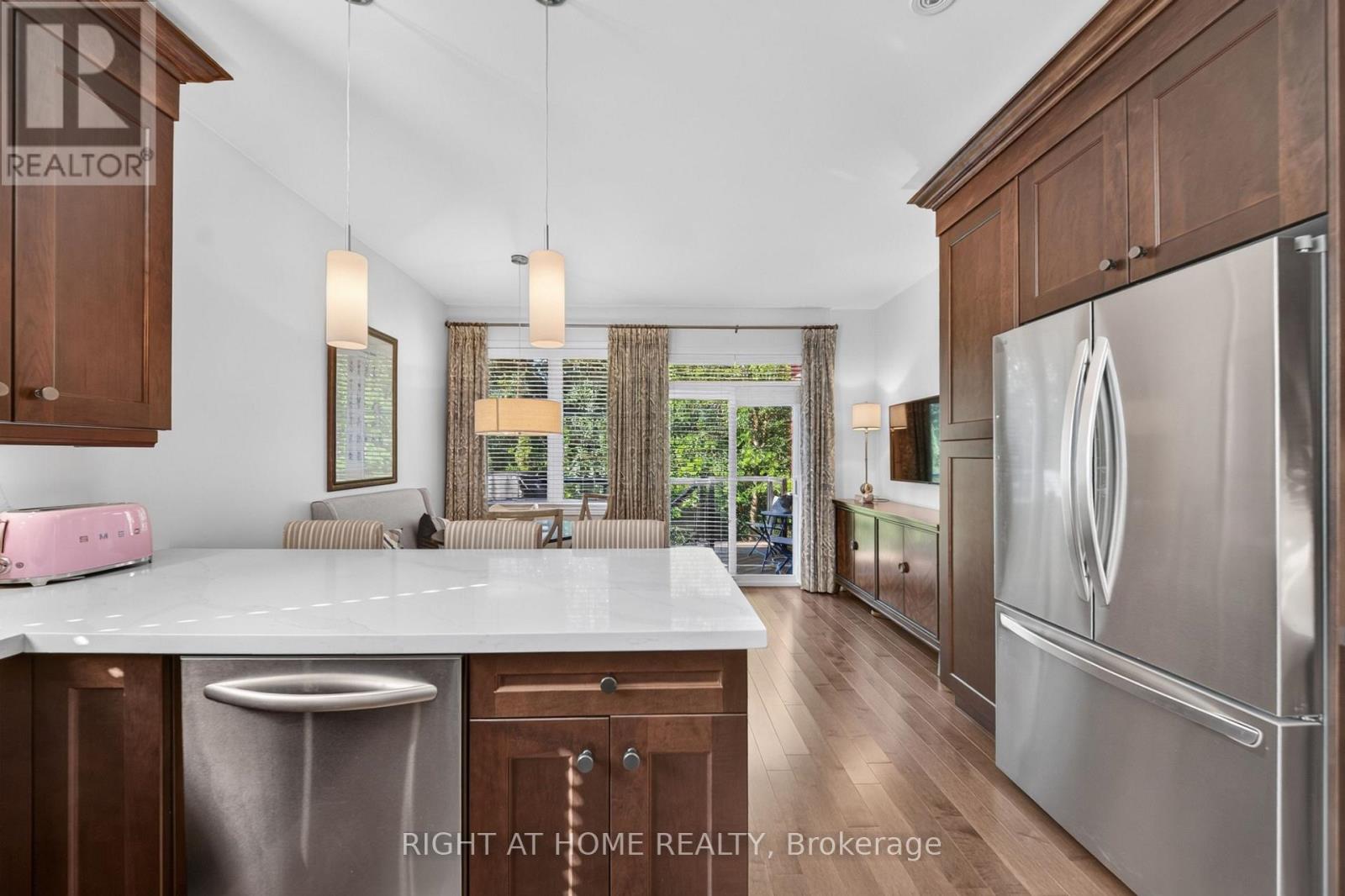 8 BRANTHAVEN COURT - 15