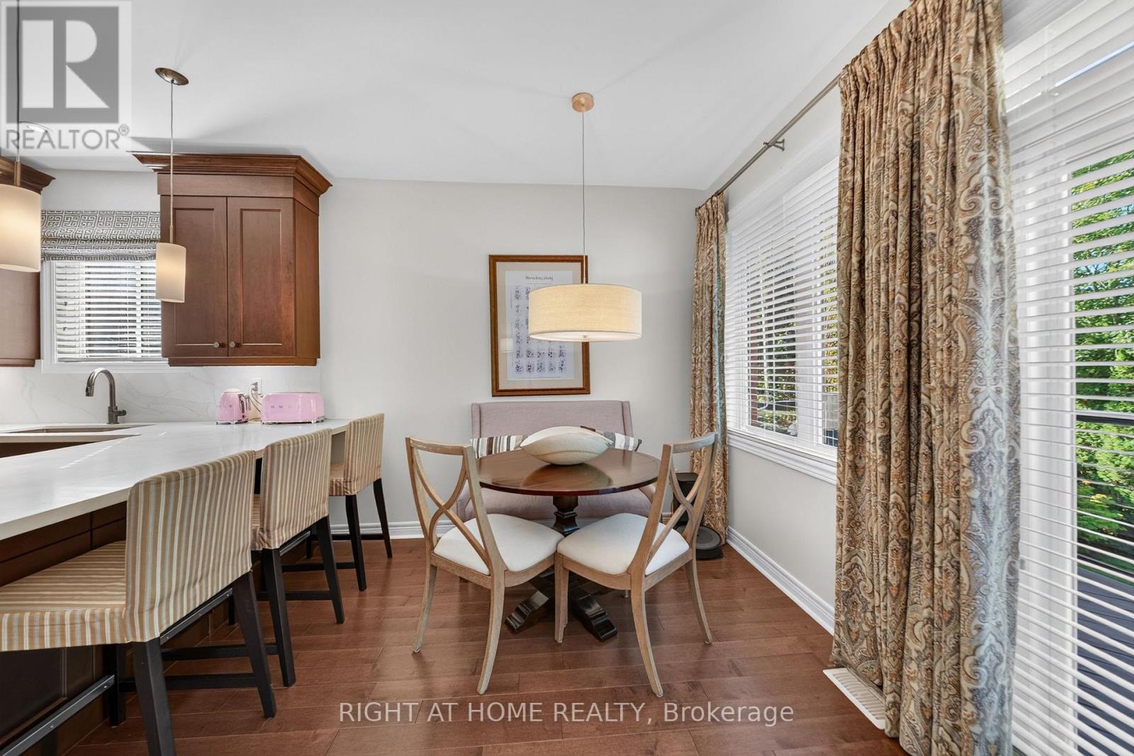 8 BRANTHAVEN COURT - 21