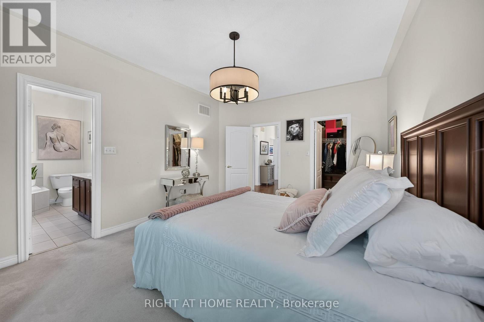 8 BRANTHAVEN COURT - 25