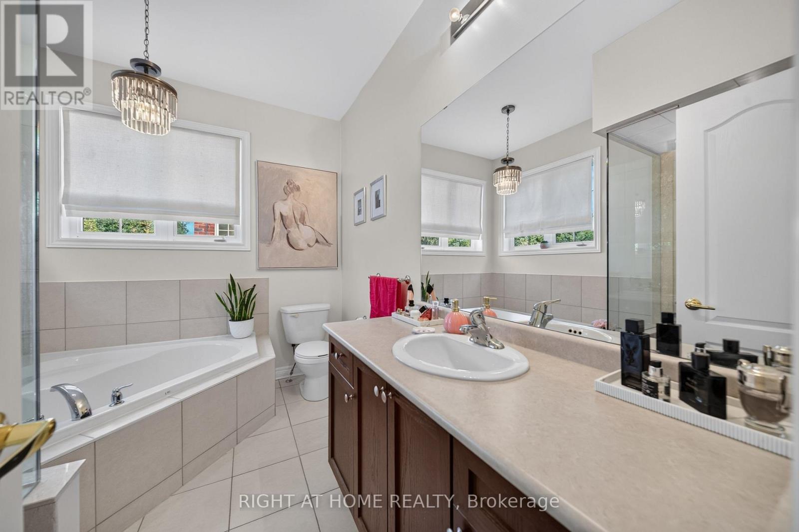 8 BRANTHAVEN COURT - 26