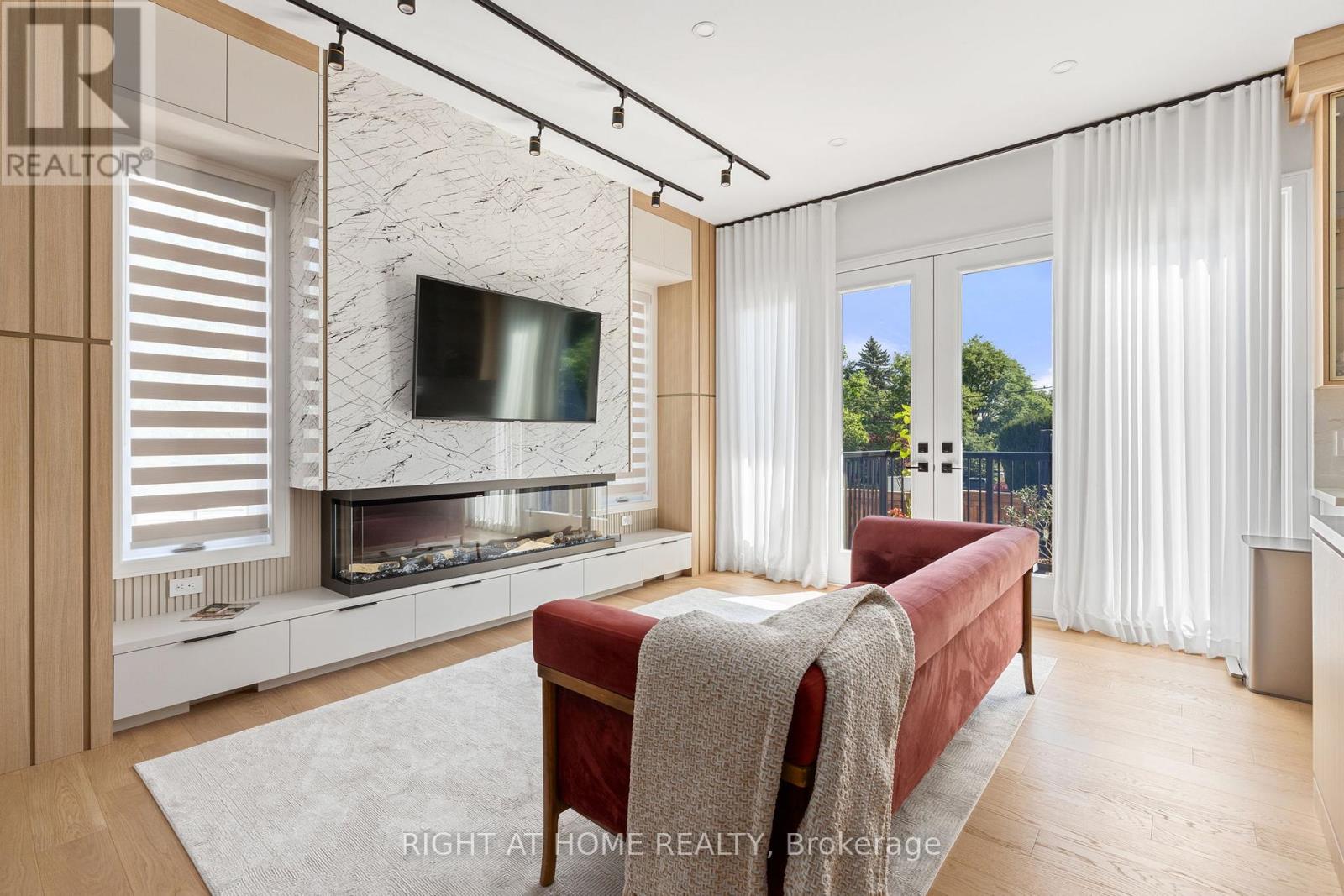 33 THORNDALE AVENUE - Image 11