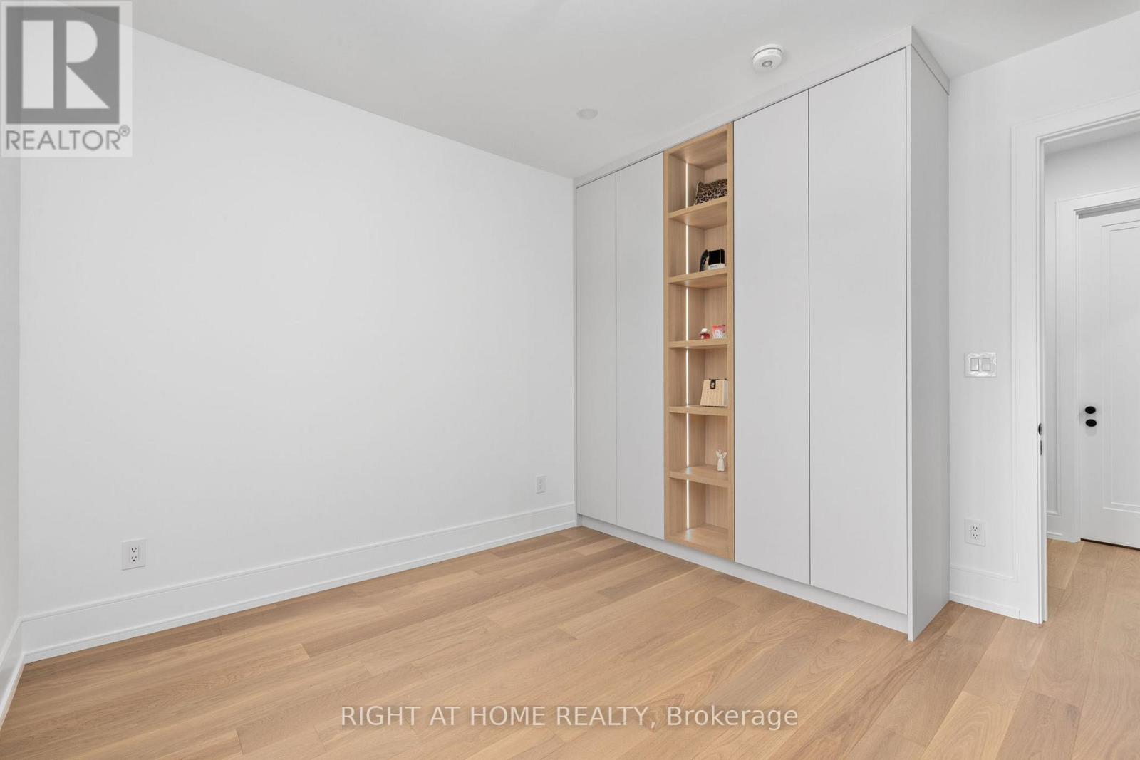 33 THORNDALE AVENUE - Image 28