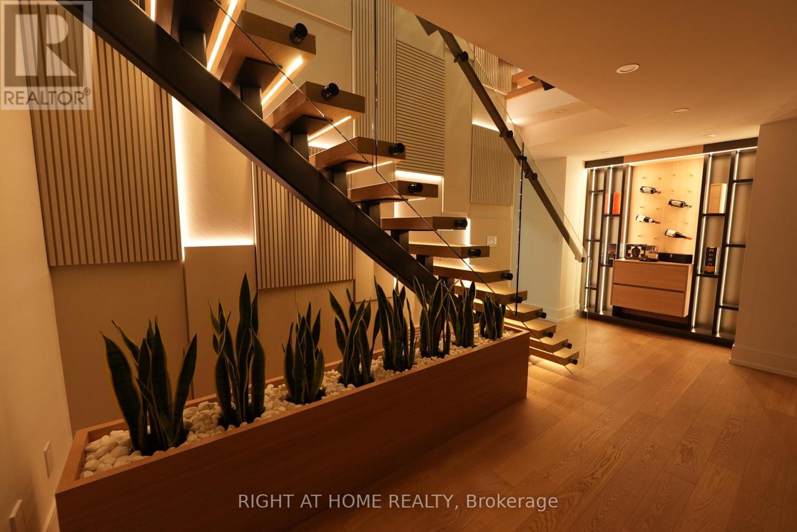 33 THORNDALE AVENUE - Image 45