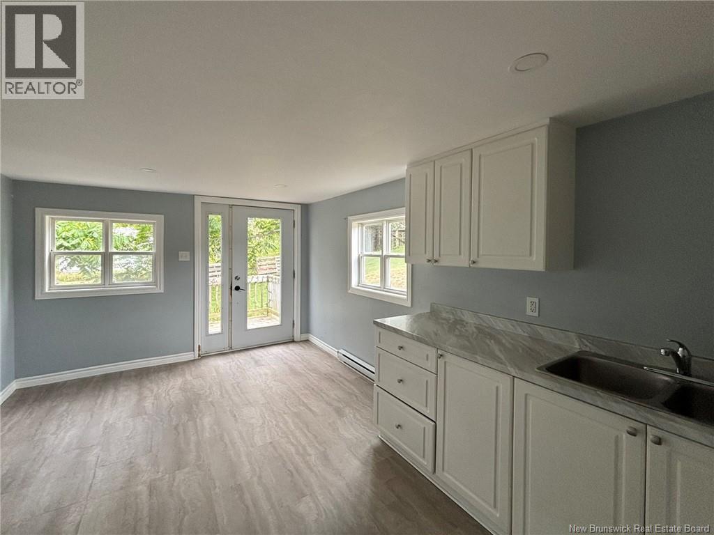 11 Windsor Street - 10