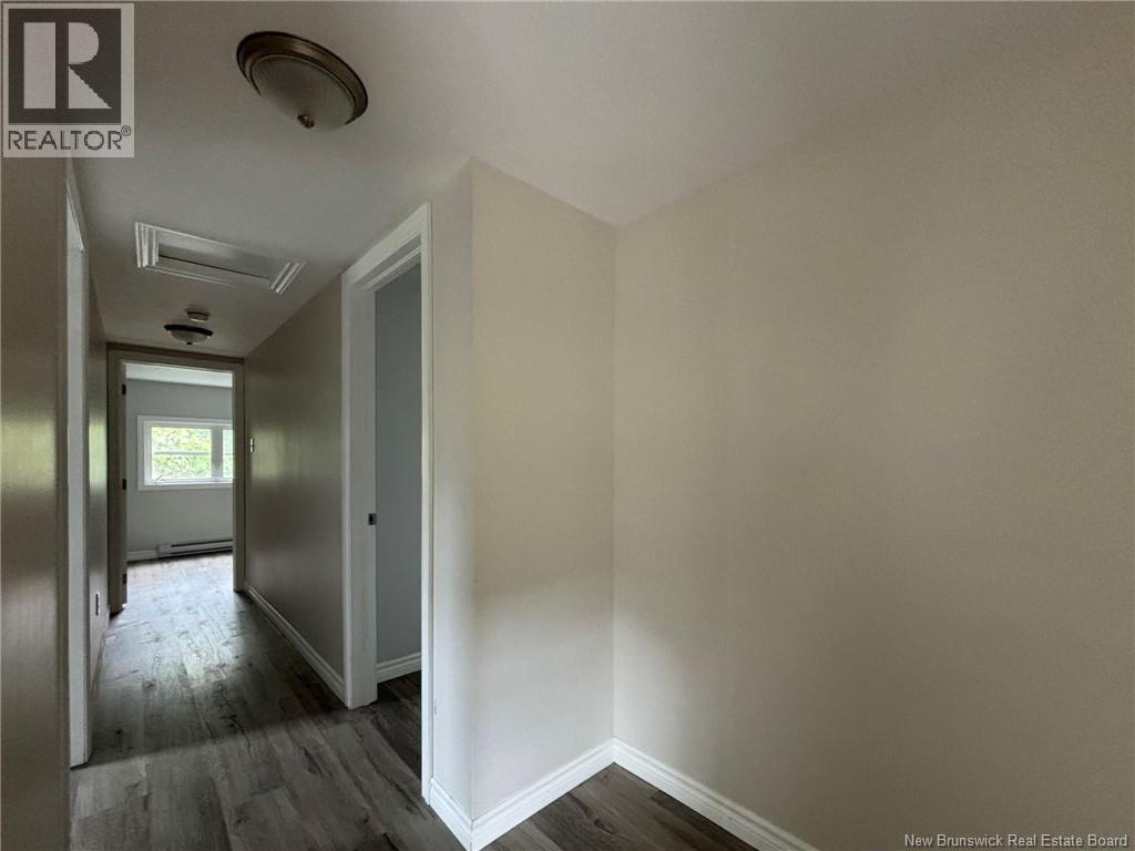 11 Windsor Street - 27