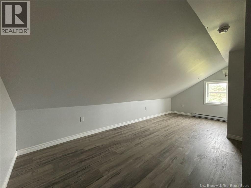 11 Windsor Street - Image 32