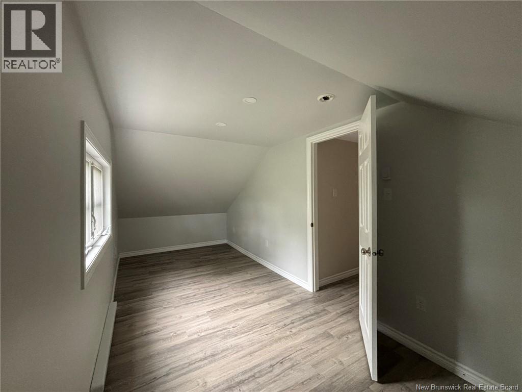 11 Windsor Street - Image 36
