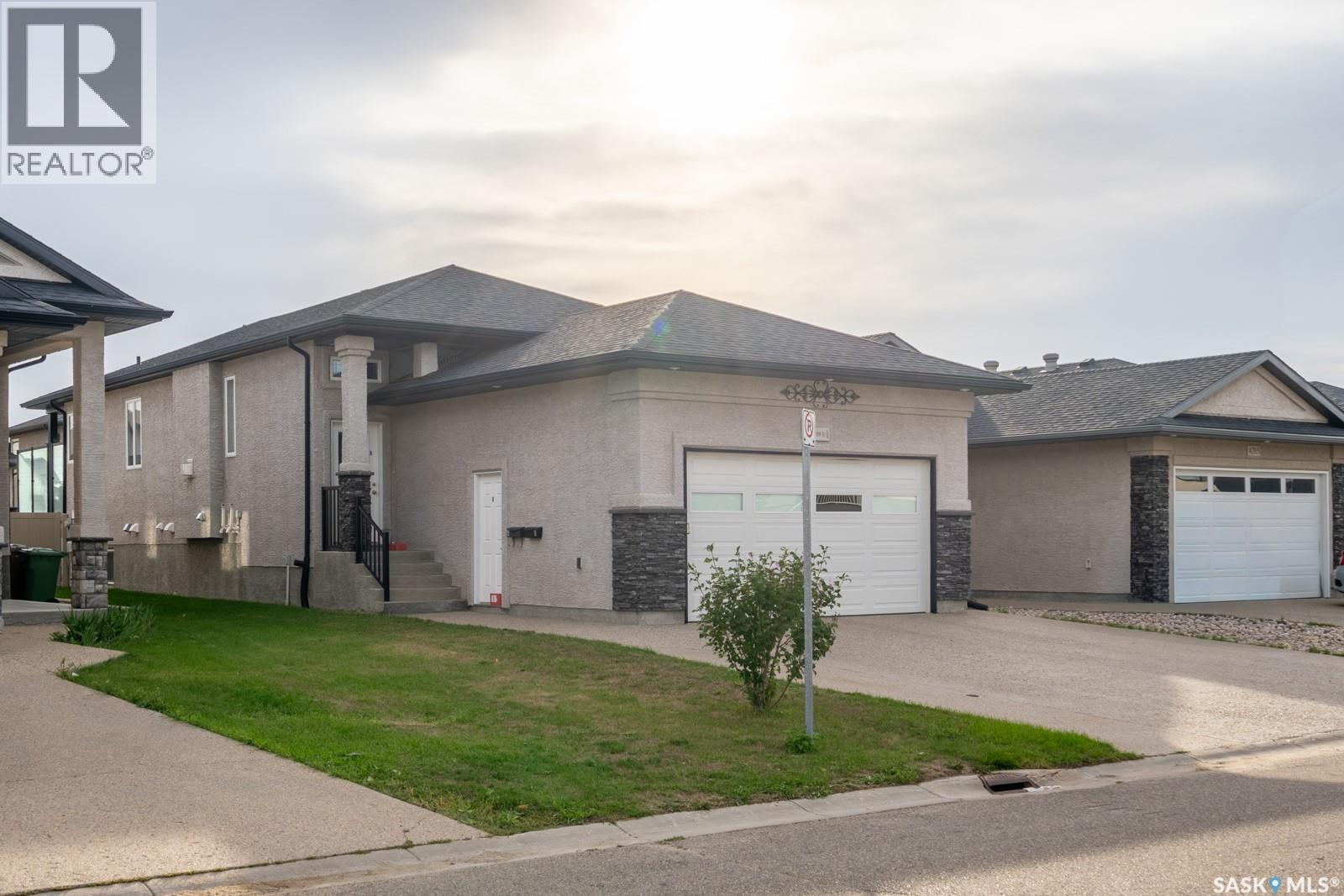 4209 Green Olive WAY E, Regina Saskatchewan — photo 2
