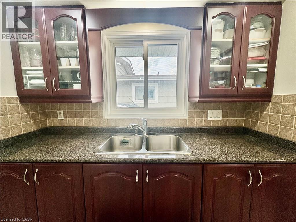 111 FERGUSON Avenue Unit# Main, Cambridge — photo 8