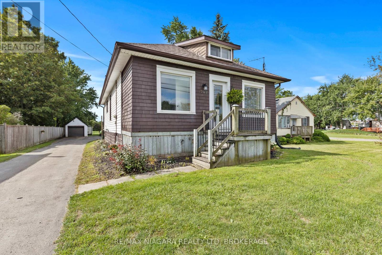 702 MAIN STREET - 1